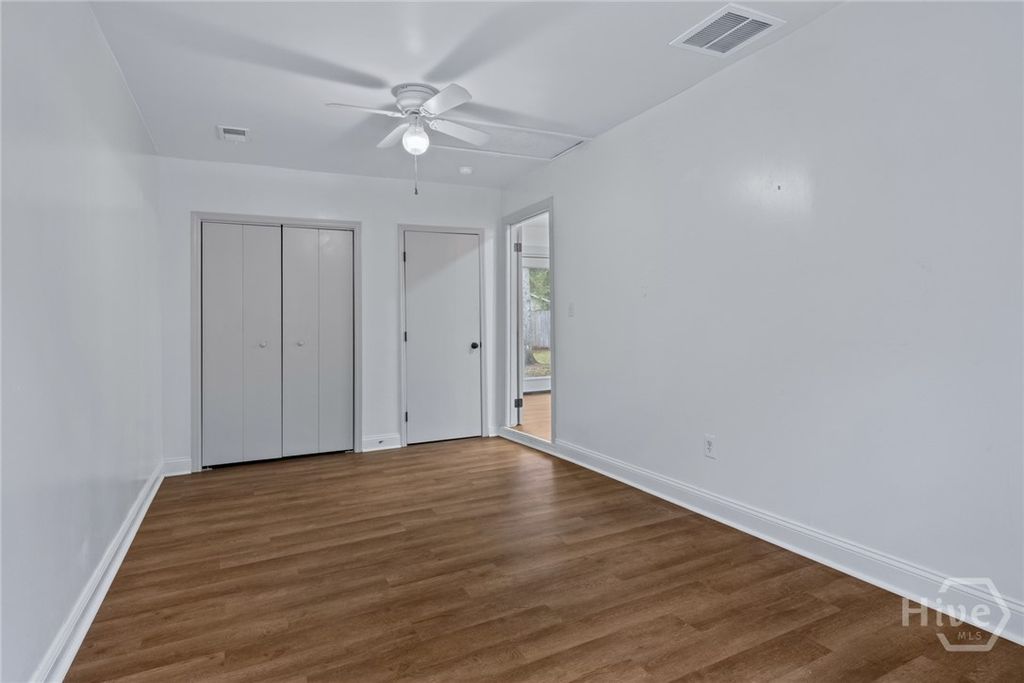 Image 13 of property listing at 115 Lucian Circle, Savannah, GA 31406