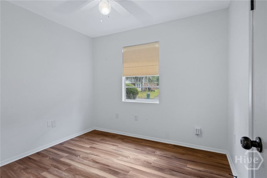 Image 15 of property listing at 115 Lucian Circle, Savannah, GA 31406