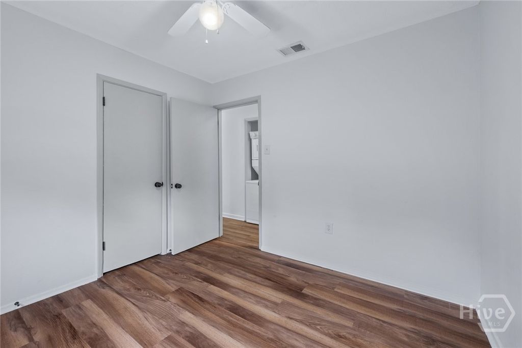 Image 16 of property listing at 115 Lucian Circle, Savannah, GA 31406