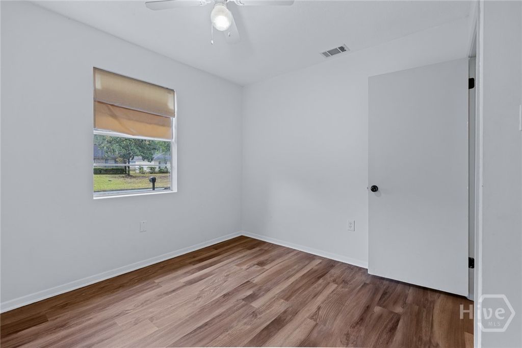 Image 20 of property listing at 115 Lucian Circle, Savannah, GA 31406