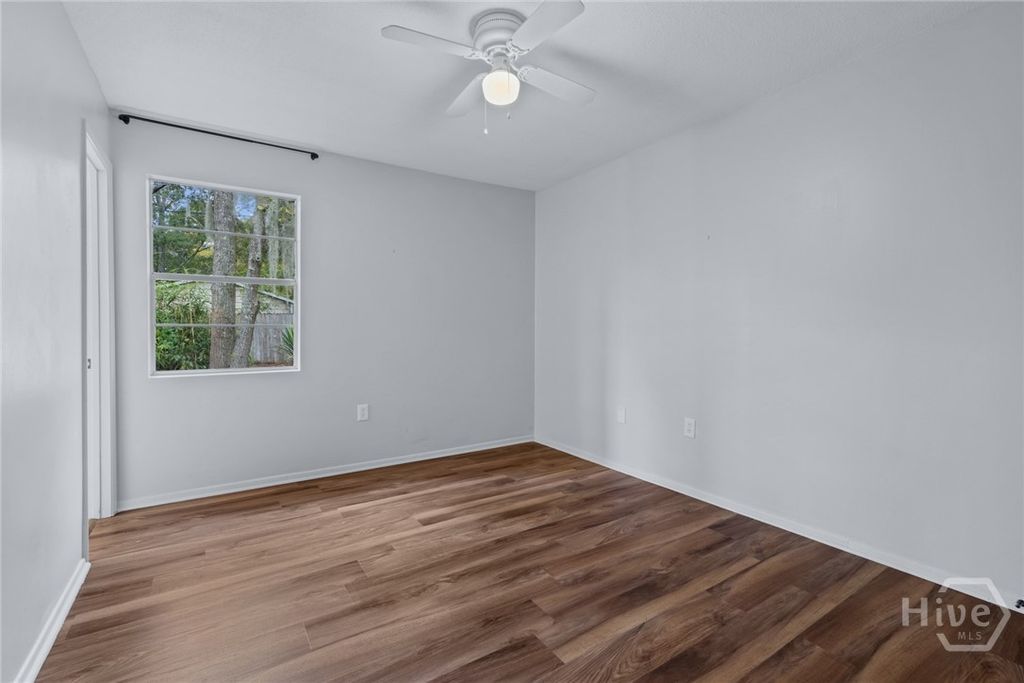 Image 21 of property listing at 115 Lucian Circle, Savannah, GA 31406