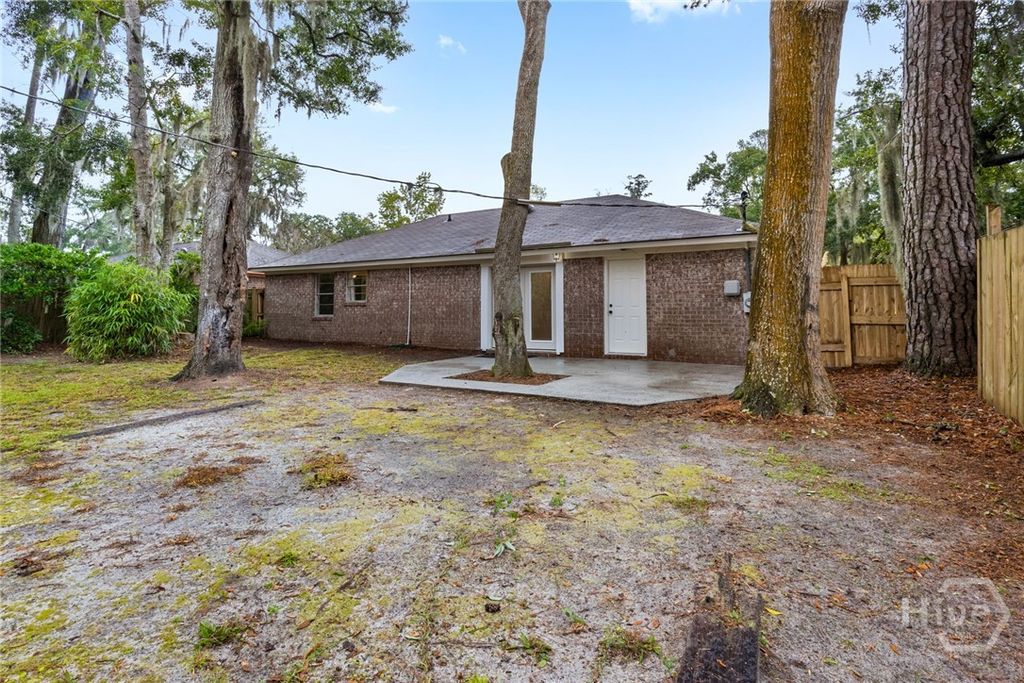 Image 26 of property listing at 115 Lucian Circle, Savannah, GA 31406