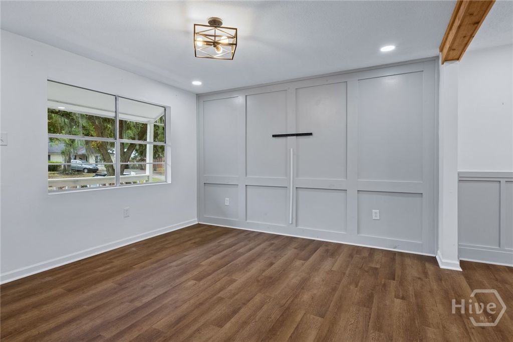 Image 4 of property listing at 115 Lucian Circle, Savannah, GA 31406