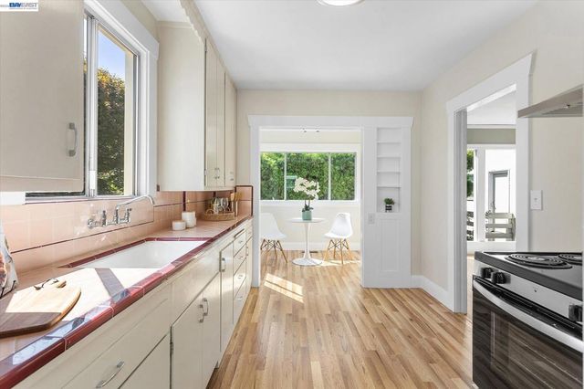 1514 Third St., Alameda, CA 94501