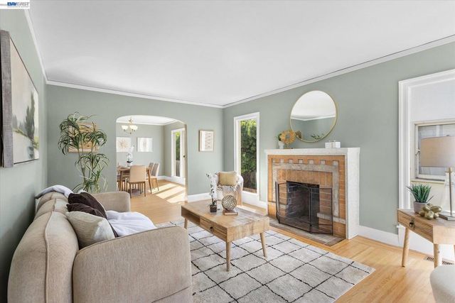 1514 Third St., Alameda, CA 94501