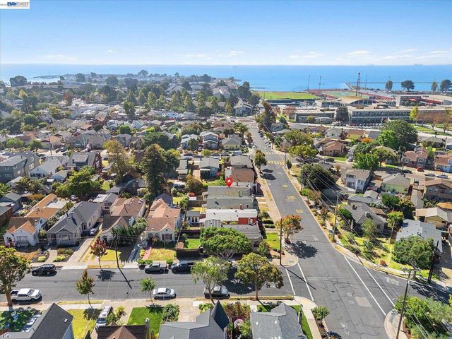 1514 Third St., Alameda, CA 94501