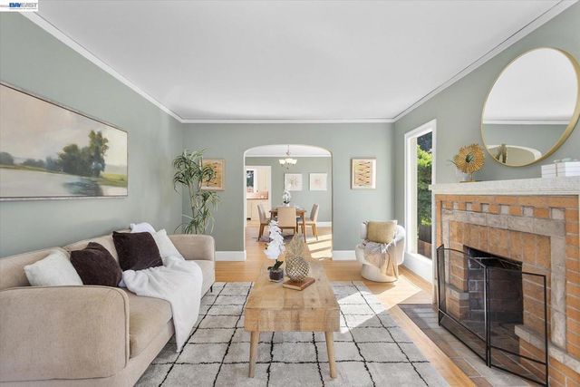1514 Third St., Alameda, CA 94501