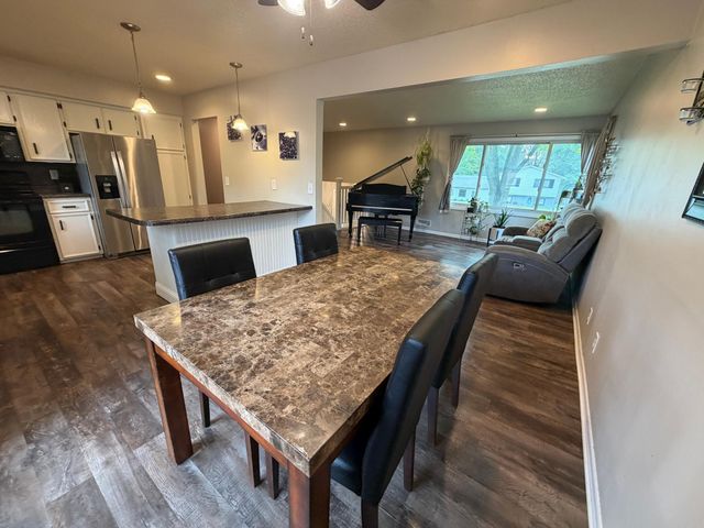 20615 207th Court W, Lakeville, MN 55044