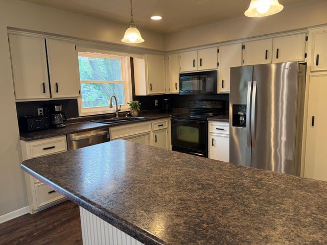 20615 207th Court W, Lakeville, MN 55044