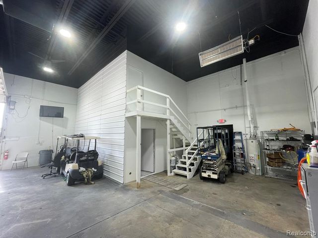16504 Woodward Avenue, Highland Park, MI 48203