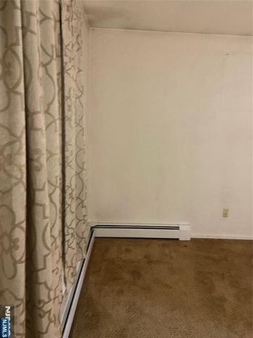 41 W Church Street 11, Bergenfield, NJ 07621