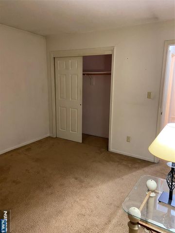 41 W Church Street 11, Bergenfield, NJ 07621