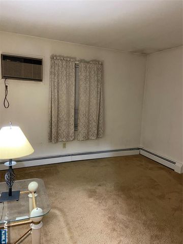 41 W Church Street 11, Bergenfield, NJ 07621