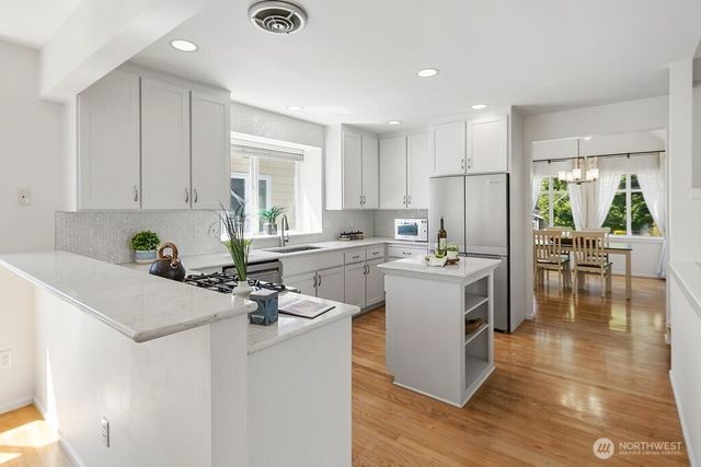 1731 NW 97th Street, Seattle, WA 98117