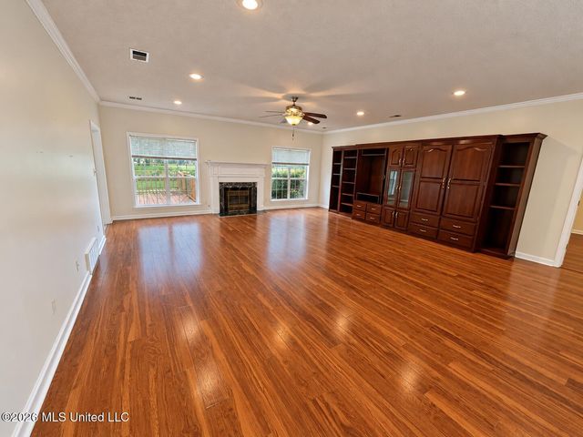 8885 Cedar Crest Lane, Olive Branch, MS 38654