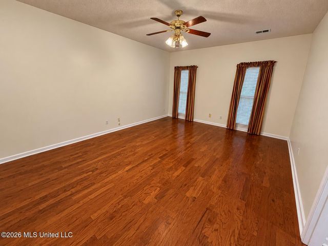 8885 Cedar Crest Lane, Olive Branch, MS 38654