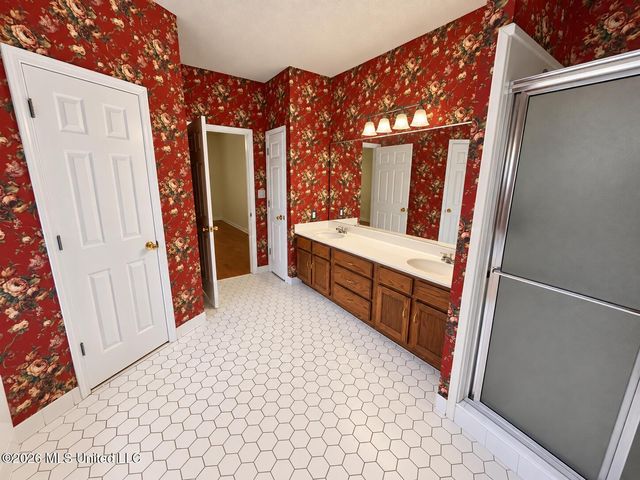 8885 Cedar Crest Lane, Olive Branch, MS 38654