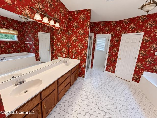 8885 Cedar Crest Lane, Olive Branch, MS 38654