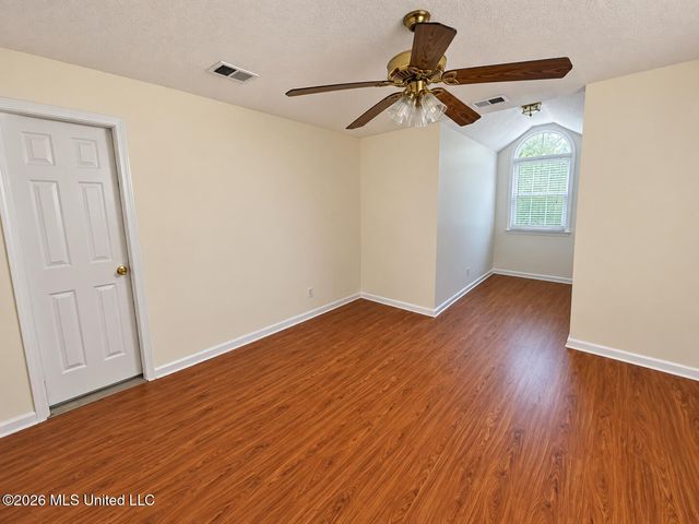 8885 Cedar Crest Lane, Olive Branch, MS 38654