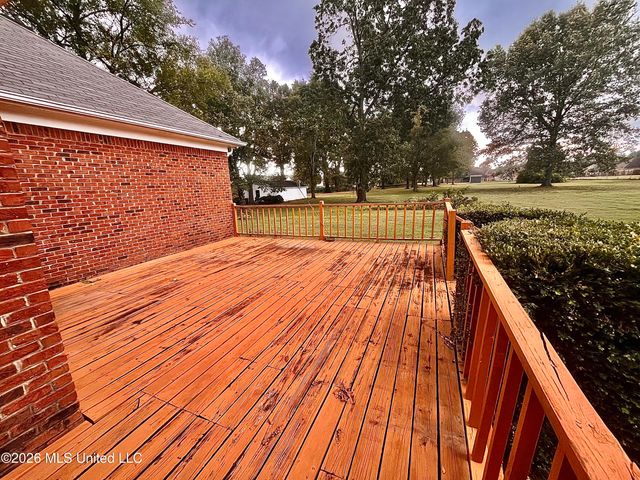 8885 Cedar Crest Lane, Olive Branch, MS 38654