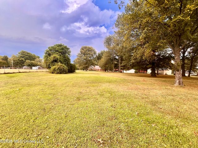 8885 Cedar Crest Lane, Olive Branch, MS 38654