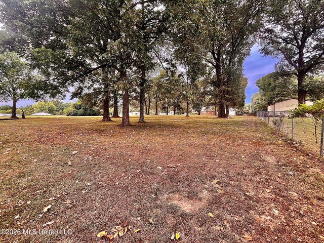 8885 Cedar Crest Lane, Olive Branch, MS 38654