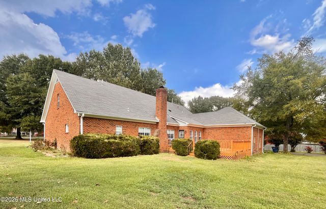 8885 Cedar Crest Lane, Olive Branch, MS 38654