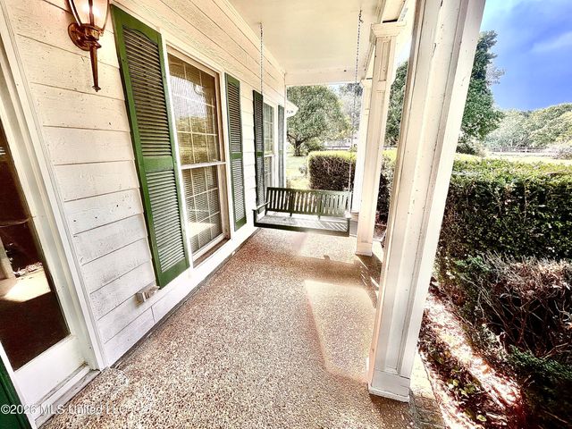 8885 Cedar Crest Lane, Olive Branch, MS 38654