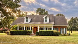 8885 Cedar Crest Lane, Olive Branch, MS 38654