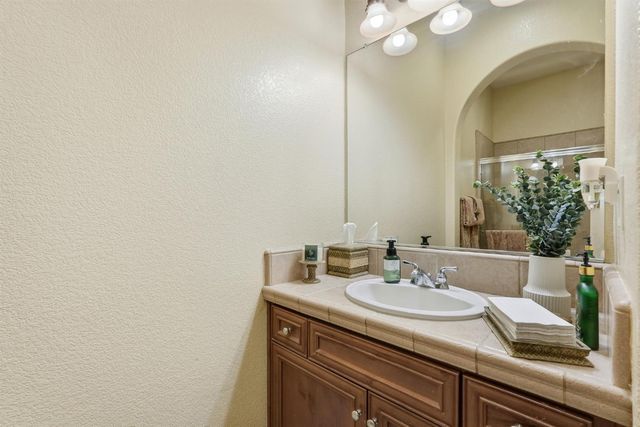 6813 Vilamoura Way, Elk Grove, CA 95757