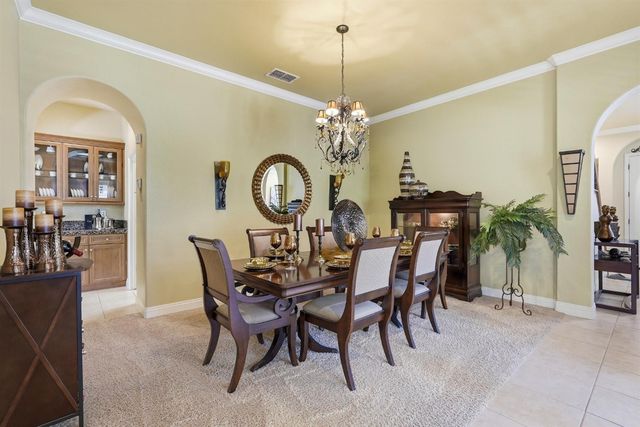 6813 Vilamoura Way, Elk Grove, CA 95757