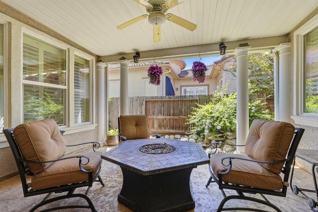 6813 Vilamoura Way, Elk Grove, CA 95757