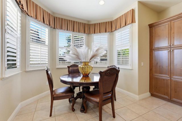 6813 Vilamoura Way, Elk Grove, CA 95757