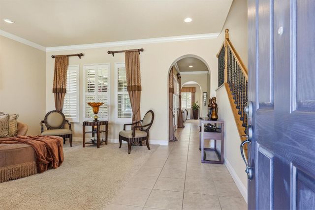 6813 Vilamoura Way, Elk Grove, CA 95757