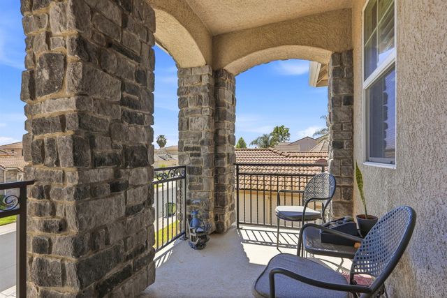 6813 Vilamoura Way, Elk Grove, CA 95757
