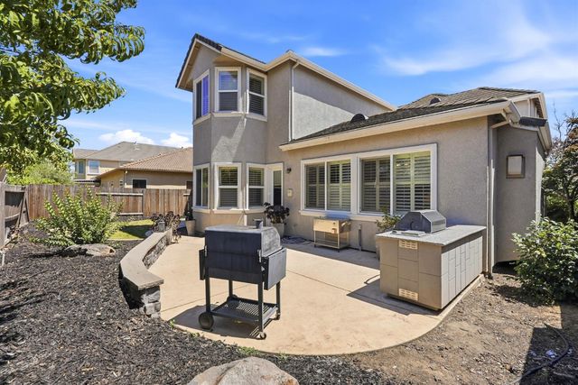6813 Vilamoura Way, Elk Grove, CA 95757