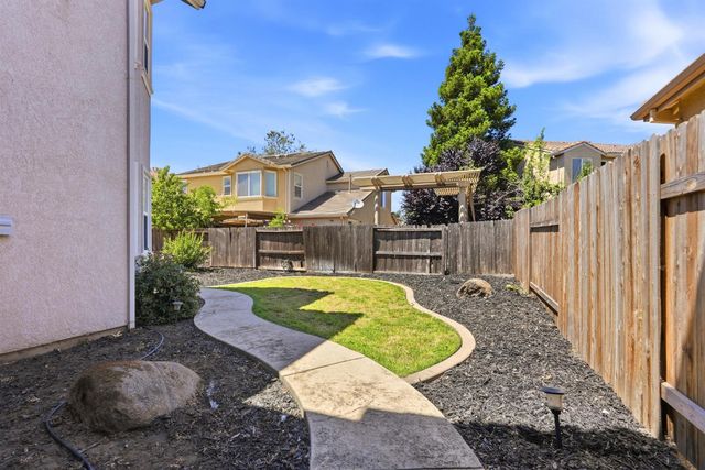 6813 Vilamoura Way, Elk Grove, CA 95757