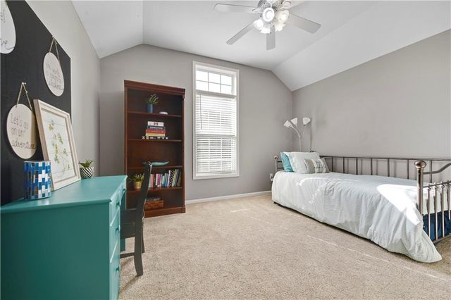 8477 Timber Trails Drive, De Soto, KS 66018