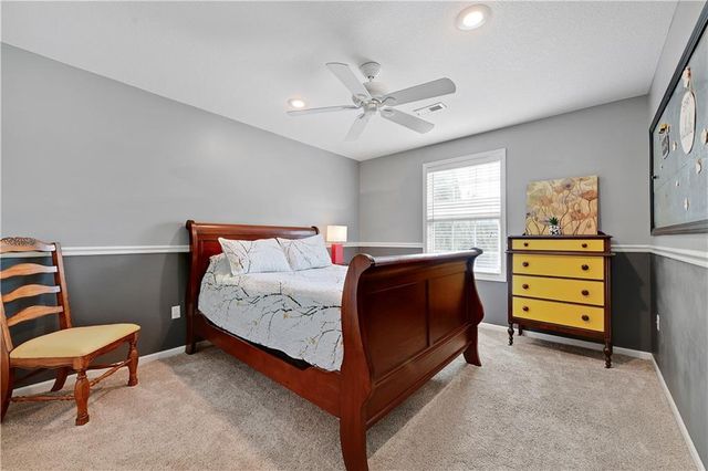 8477 Timber Trails Drive, De Soto, KS 66018