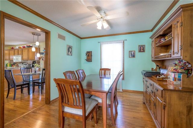 15808 Glenwood Avenue, Overland Park, KS 66223