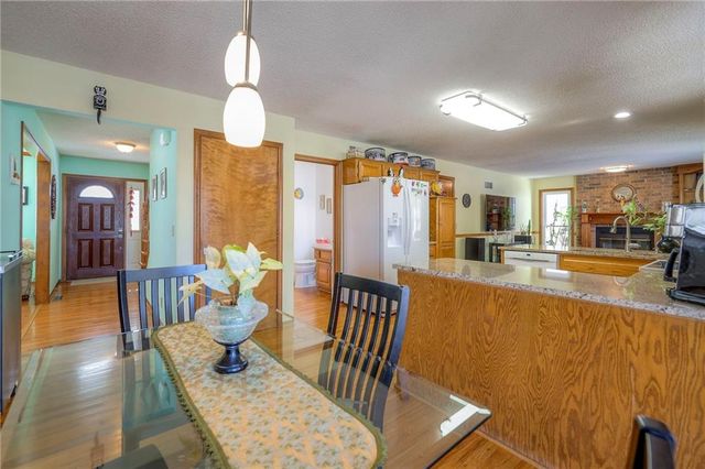 15808 Glenwood Avenue, Overland Park, KS 66223