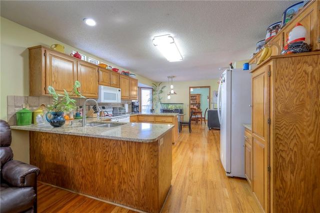 15808 Glenwood Avenue, Overland Park, KS 66223