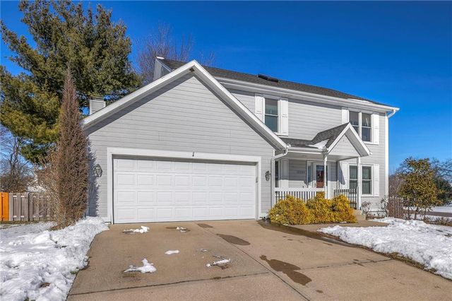 15808 Glenwood Avenue, Overland Park, KS 66223