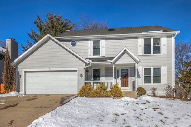 15808 Glenwood Avenue, Overland Park, KS 66223