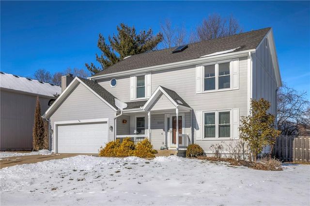 15808 Glenwood Avenue, Overland Park, KS 66223