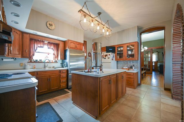 6633 E 400 SOUTH, Kokomo, IN 46902