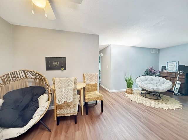 7 Village Rock Ln 2, Natick, MA 01760