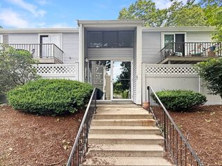 7 Village Rock Ln 2, Natick, MA 01760