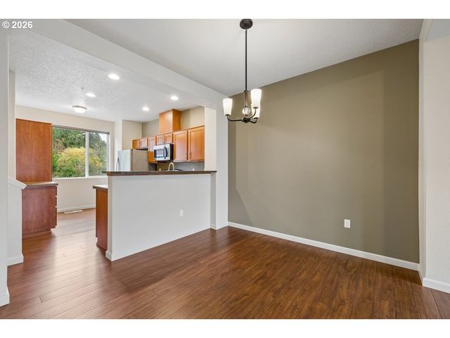 290 Nw 116TH Ave 102, Portland, OR 97229