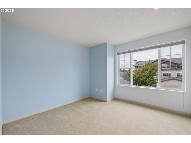 290 Nw 116TH Ave 102, Portland, OR 97229